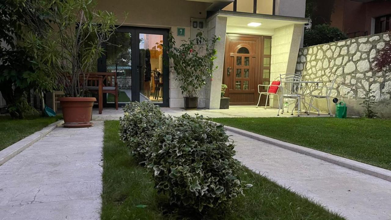 Visoko New Concept - 7 Minutes From The Pyramids - City Center Eksteriør billede
